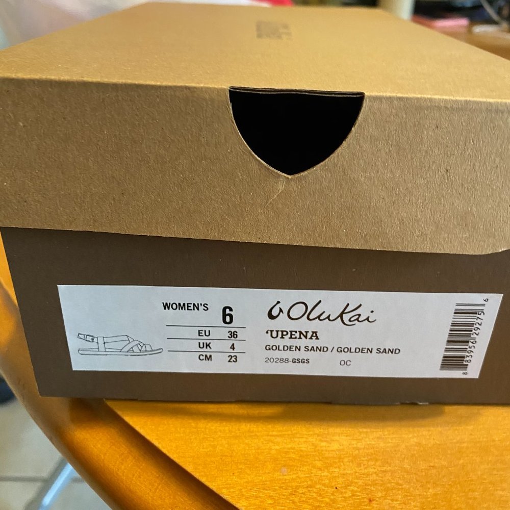 Olukai Upena Women Sandals - Size 6 NIB